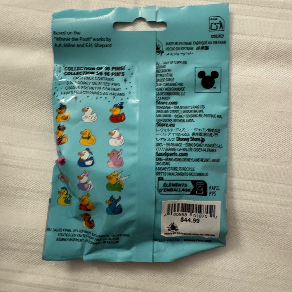 Disney Ducks Mystery Pin Pouch unopened - Picture 2 of 2